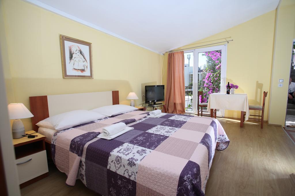 Apartments Kovacic Makarska Rom bilde