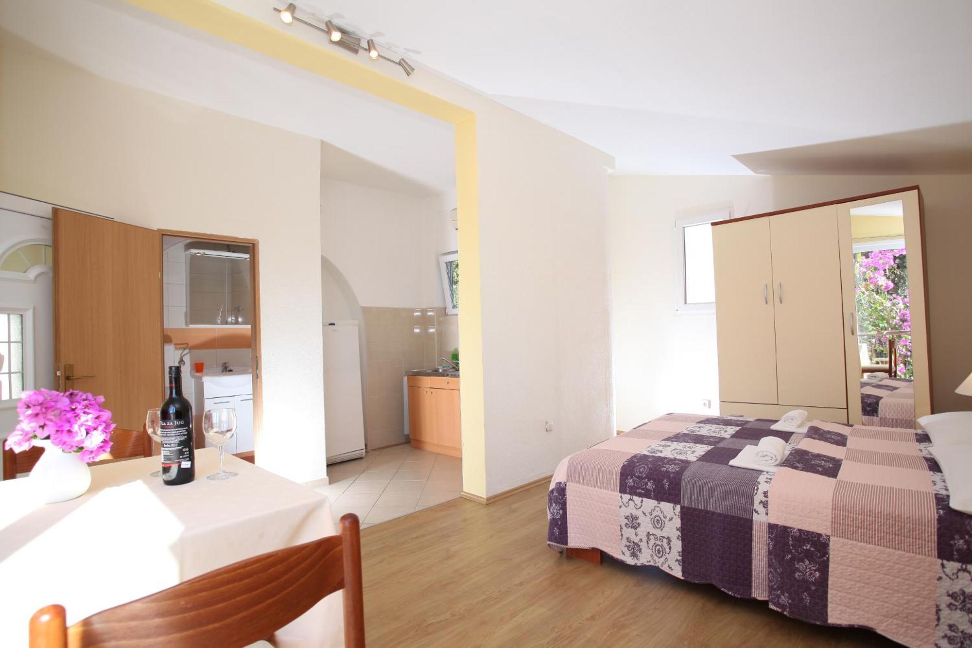 Apartments Kovacic Makarska Rom bilde